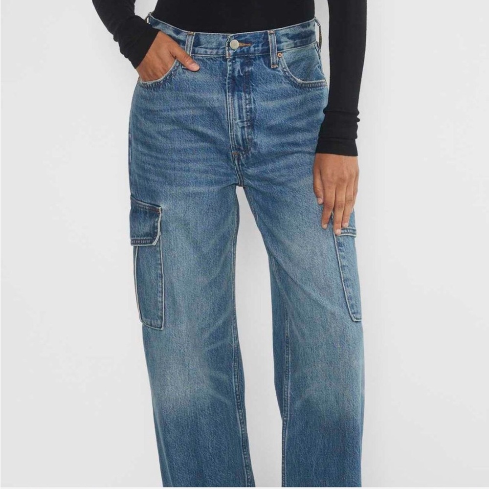 SOLD **** NWOT Aritzia “The Farrah Hi-Rise Wide”